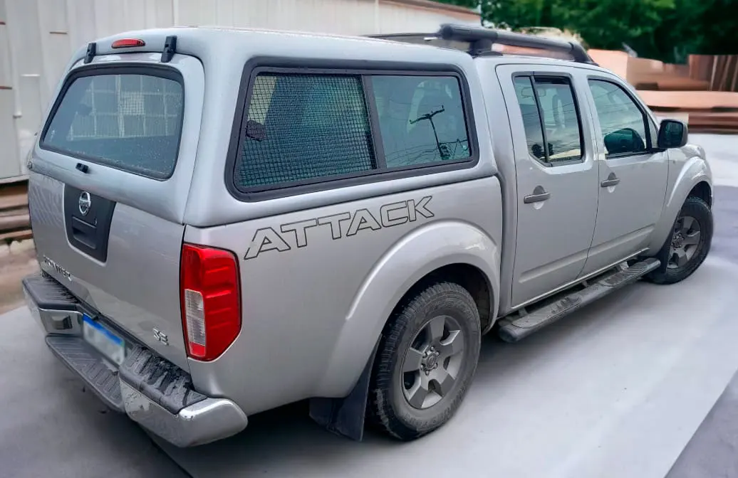 Capota com Janelas Laterais de Correr e Telas de Proteção para Nissan Frontier