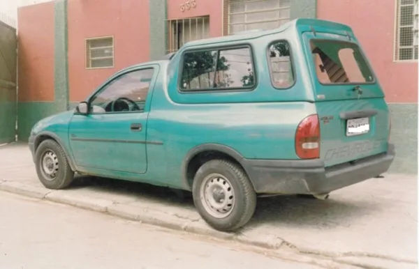 Capota de Fibra Básica para Chevrolet Corsa